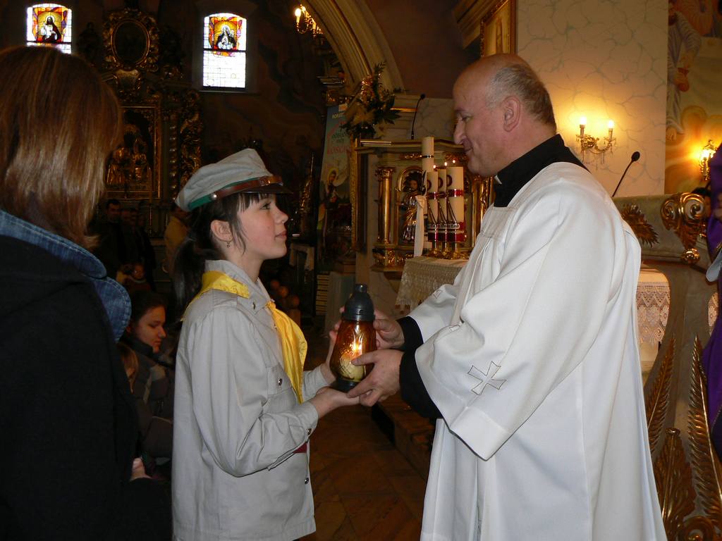 Betlejemskie Światło Pokoju dotarło do Radziechów